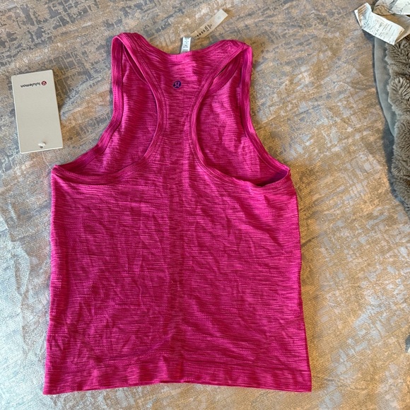 Lululemon Swiftly Tech High Neck Tank 2.0 race - Picture 2 of 8